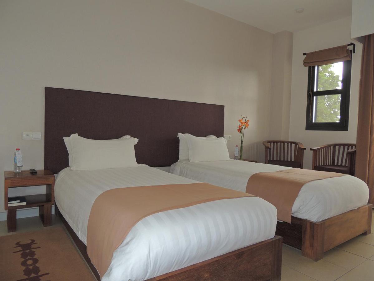 Plumeria Hotel Antsirabe Exterior photo