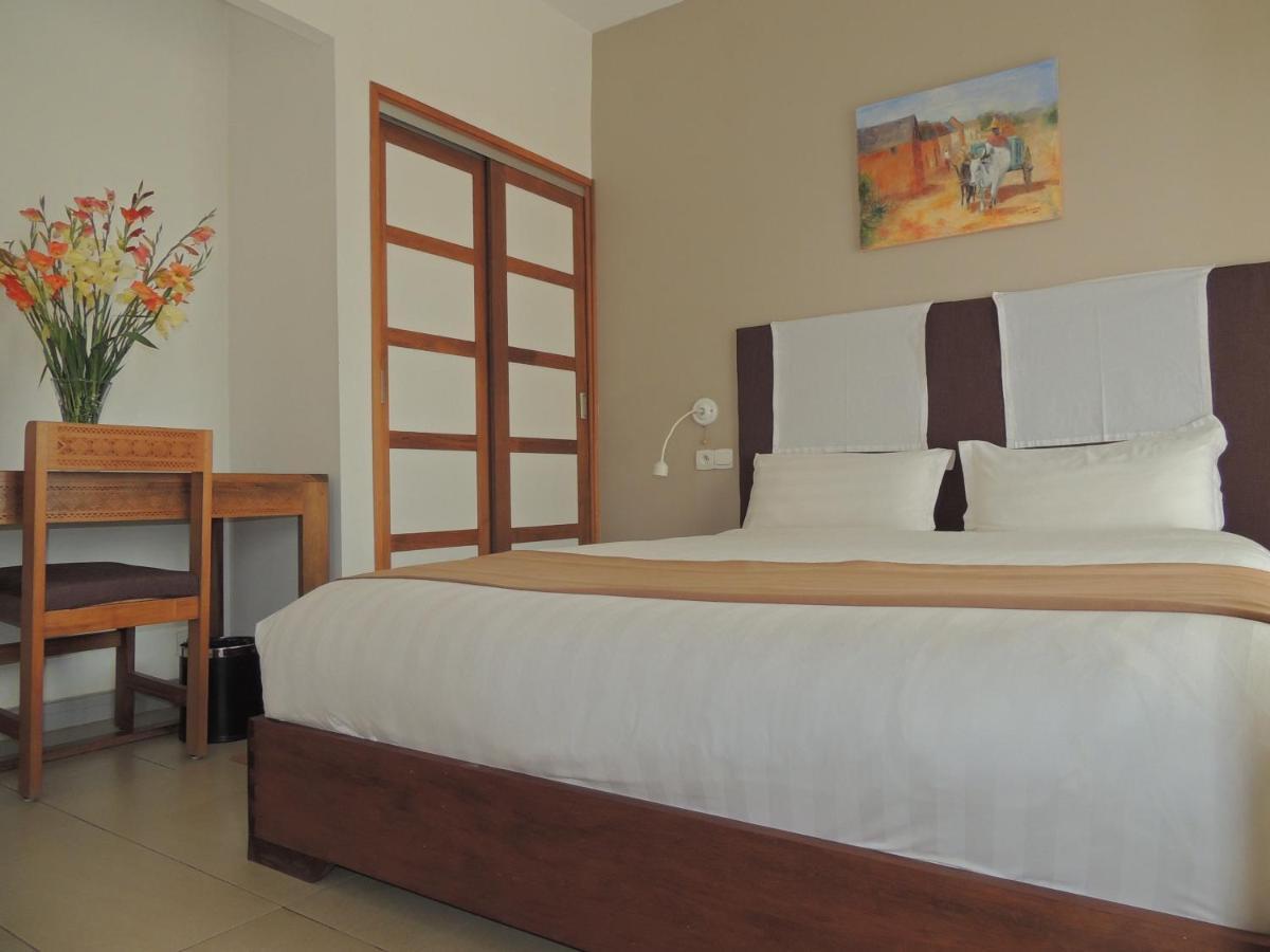 Plumeria Hotel Antsirabe Exterior photo